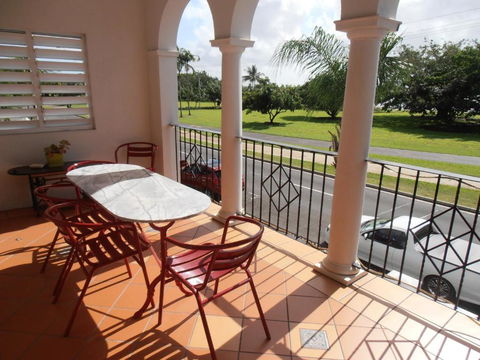 Floriana Villas - QLD Tourism 1