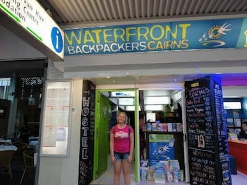 Waterfront Backpackers - Hostel - QLD Tourism 0