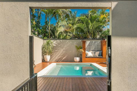 A PERFECT STAY - 3 Little Pigs - QLD Tourism 4