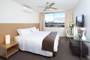 P A Apartments - QLD Tourism 5