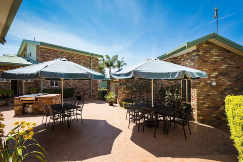 Captain's Quarters - QLD Tourism 6
