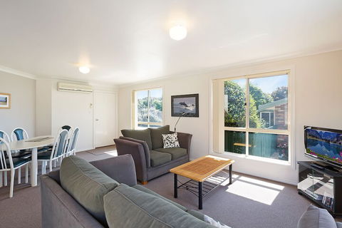 Captain's Quarters - QLD Tourism 5