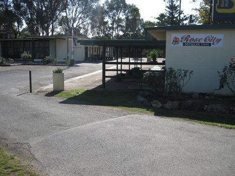 Rose City Motor Inn - QLD Tourism 3