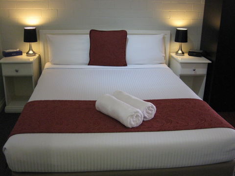 Rose City Motor Inn - QLD Tourism 6