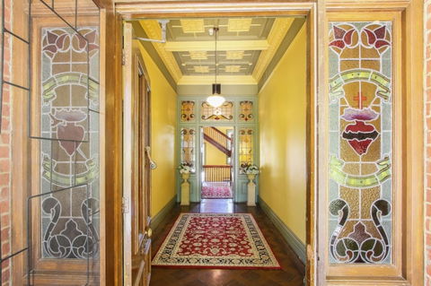 The Priory Beechworth - Queensland Tourism 1