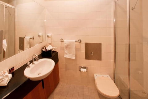 George Kerferd Hotel - Queensland Tourism 3