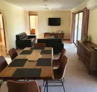 Annies Holiday Units - Queensland Tourism