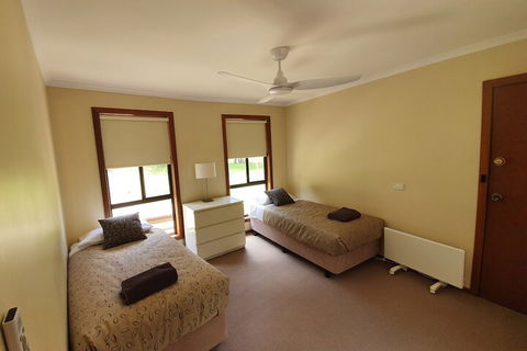 Annies Holiday Units - Queensland Tourism 5