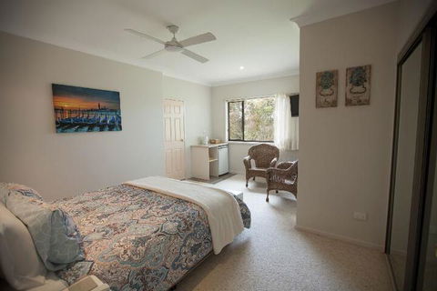Batemans Bay Manor - QLD Tourism 6