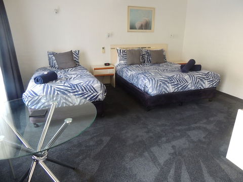Argyle Terrace Motor Inn - Queensland Tourism 6