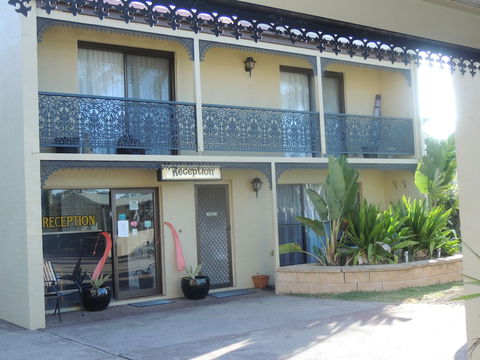 Argyle Terrace Motor Inn - Queensland Tourism 1