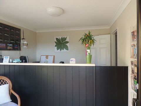 Argyle Terrace Motor Inn - Queensland Tourism 4