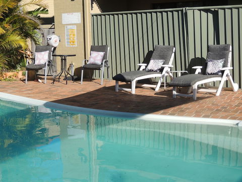 Argyle Terrace Motor Inn - Queensland Tourism 3