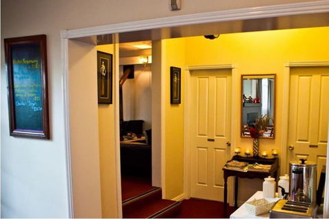 Abbotsleigh Motor Inn - QLD Tourism 1
