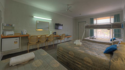 Alluna Motel - QLD Tourism 3