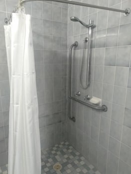 Sandstock Motor Inn Armidale - Queensland Tourism 6