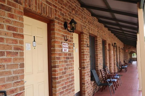 Sandstock Motor Inn Armidale - Queensland Tourism 1