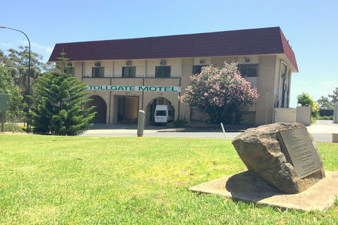 Tollgate Motel - Queensland Tourism 1