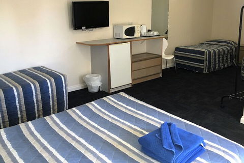 City West Motel - QLD Tourism 4