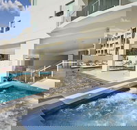 Aqua Vista Resort - Queensland Tourism