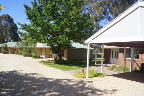 All Seasons Mansfield - QLD Tourism 1