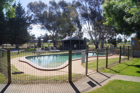 All Seasons Mansfield - QLD Tourism 4
