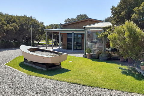 Boat Haven Studios - Queensland Tourism 2