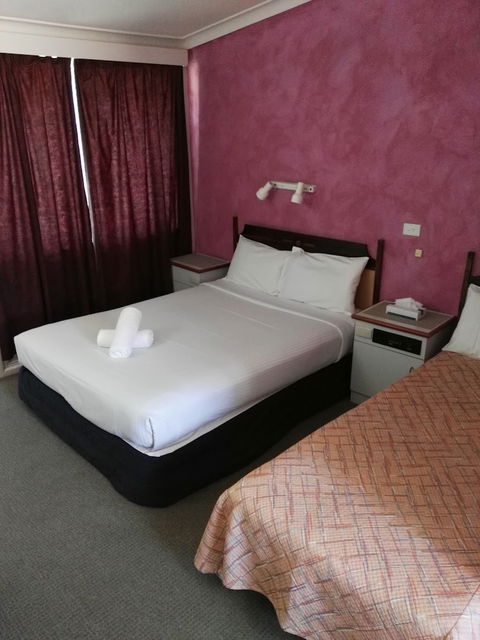 Bushmans Retreat Motor Inn - QLD Tourism 5