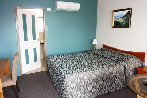 Mountain View Country Inn - Queensland Tourism 5