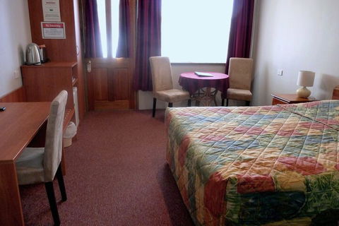 Mountain View Country Inn - Queensland Tourism 6