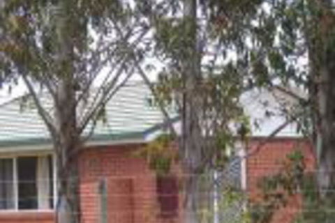 Quamby Pines Chalet - QLD Tourism 0