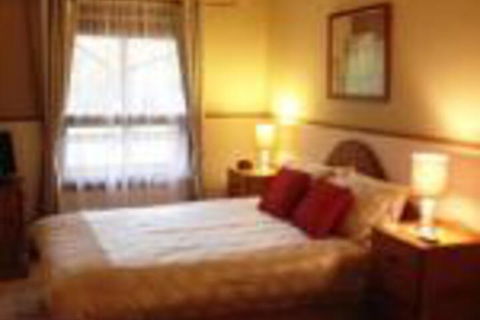 Southern Vales Bed & Breakfast - Queensland Tourism 0