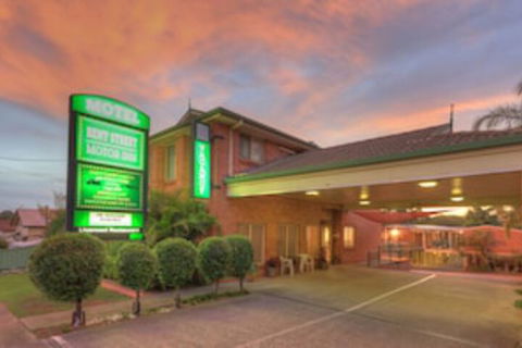 Bent Street Motor Inn - Queensland Tourism 0