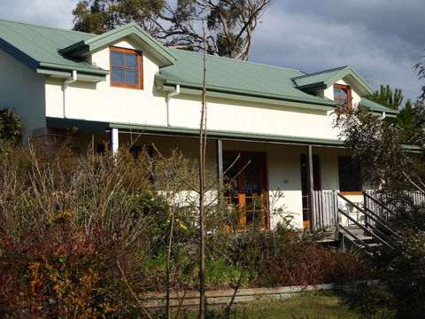 Platypus Park Country Retreat - QLD Tourism 0