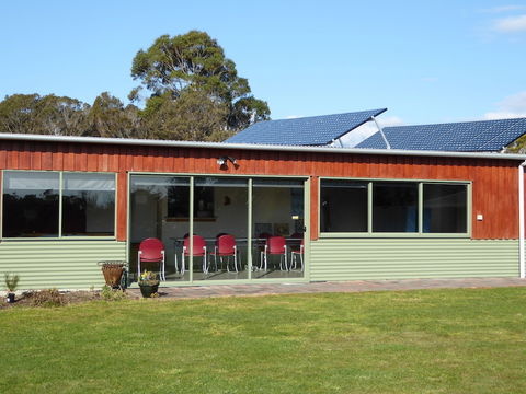 Platypus Park Country Retreat - QLD Tourism 1