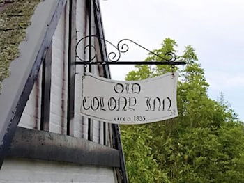 Old Colony Inn - QLD Tourism 4