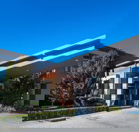 Gibraltar Hotel Bowral - Queensland Tourism