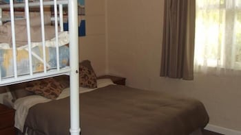 Lakes Entrance Holiday Units - Queensland Tourism 6