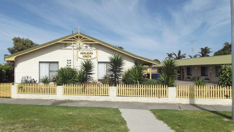 Lakes Entrance Holiday Units - Queensland Tourism 0
