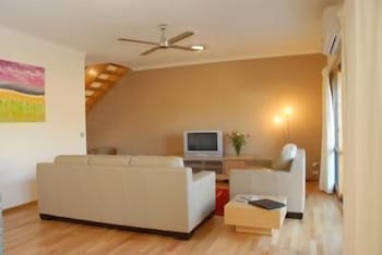 The Lakes Apartments - QLD Tourism 2