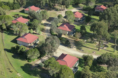 Lakes Entrance Country Cottages - Queensland Tourism 1