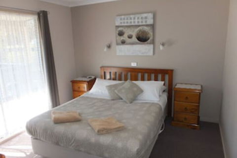Lakes Entrance Country Cottages - Queensland Tourism 0