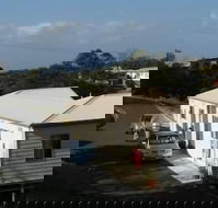 Lookout Holiday Units - Queensland Tourism