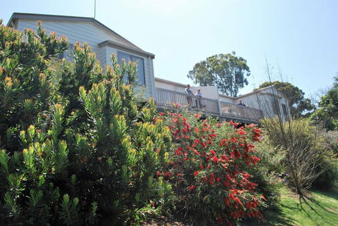 Lookout Holiday Units - Queensland Tourism 1