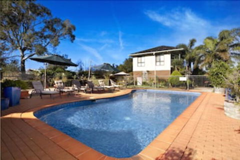 Paradise Holiday Apartments - Queensland Tourism 2