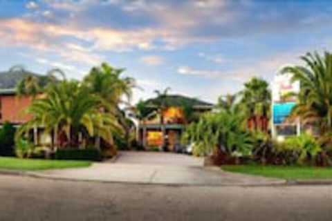 Paradise Holiday Apartments - Queensland Tourism 1