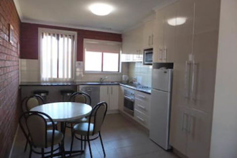 Paradise Holiday Apartments - Queensland Tourism 3