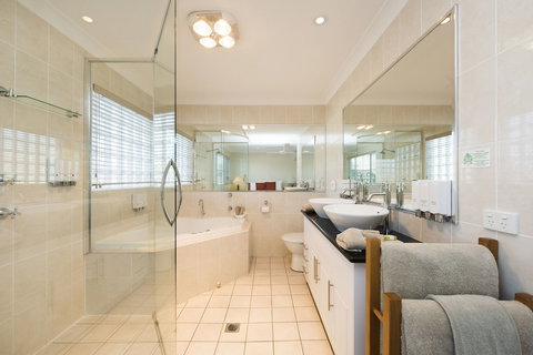 Soldiers Motel - QLD Tourism 4