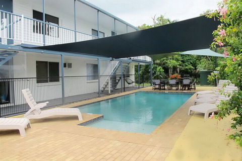 Apollo Jewel Beachfront Apartments - Queensland Tourism 6