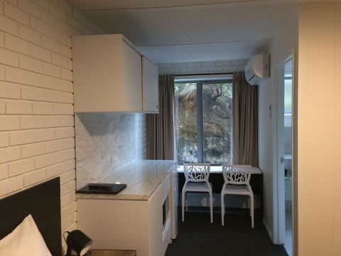 Southern Ocean Motor Inn - QLD Tourism 6